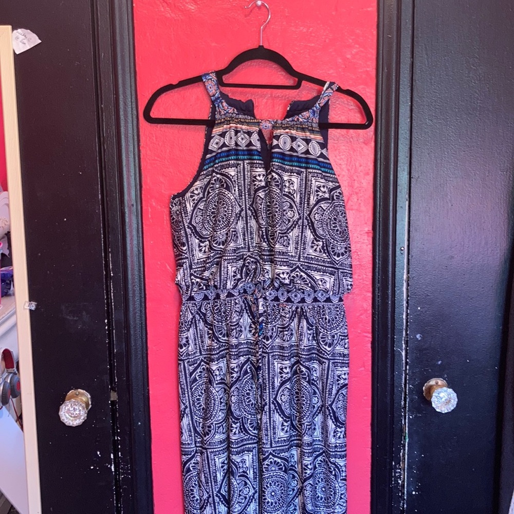 Colorful jumpsuit with halter neckline
